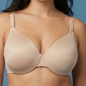 CACIQUE Women's Bra Size 42DD. Nude Underwire Seamless Bra